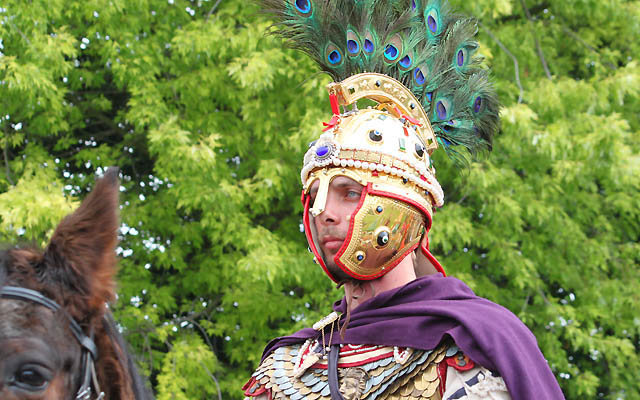 Hoher Besuch in Carnuntum: Kaiser Valentinian I. ist gekommen!