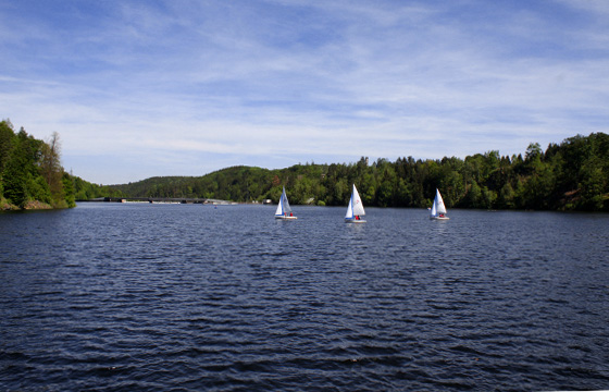 Wassersportrevier Kamptal: Segler am Kamptal-Stausee - Waldviertel - N&Ouml;