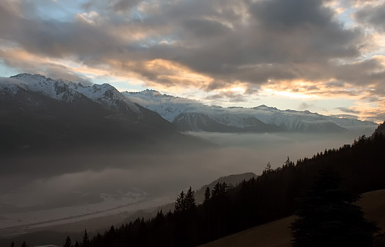 Abendd&auml;mmerung &uuml;ber dem Pinzgau Richtung Krimml
