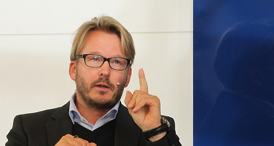 Serge Falck: Aufgepasst .....