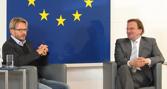 Serge Falck & Benedikt Weingartner in Europa : DIALOG