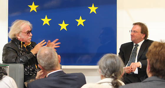 Bernhard Paul und Benedikt Weingartner in Europa : DIALOG 