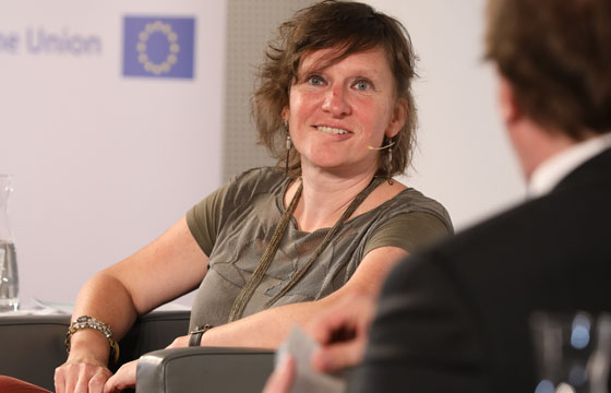 Martyna Czwarnowska bei Benedikt Weiungartner in Europa : DIALOG