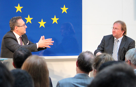H.C. Strache und Benedikt Weingartner in Europa : DIALOG