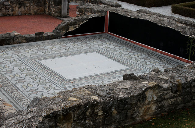 Carnuntum - R&ouml;mersiedlung - Bodenmosaik