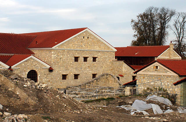 Carnuntum - Ausgrabungsst&auml;dte der R&ouml;mersiedlung: Es wird gegraben ...