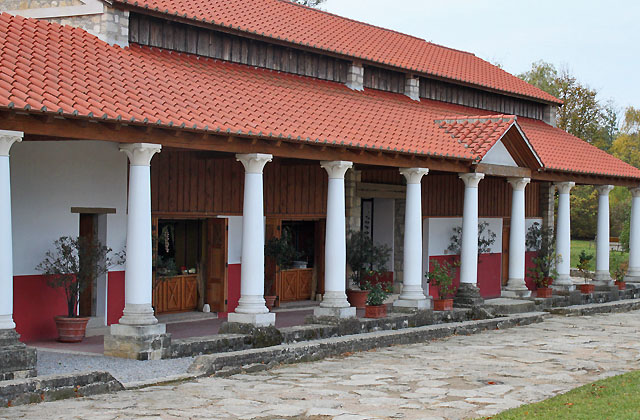 S&auml;ulengang - R&ouml;mische Architektur - Carnuntum