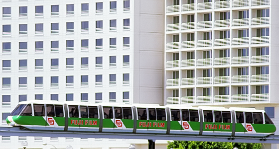 Sydney: Darling Harbor mit Monrail Fuji 