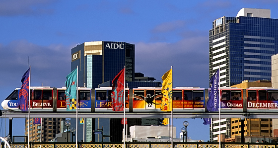 Sydney: Skyline / Darling Harbor