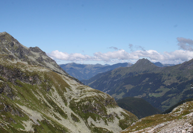 Wei&szlig;see: Imposante Bergkulisse der Hohen Tauern